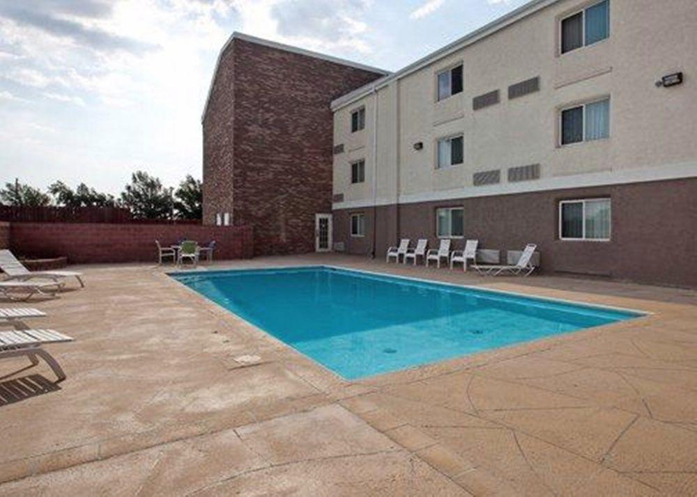 Coratel Plus Suites Wichita West Airport المظهر الخارجي الصورة