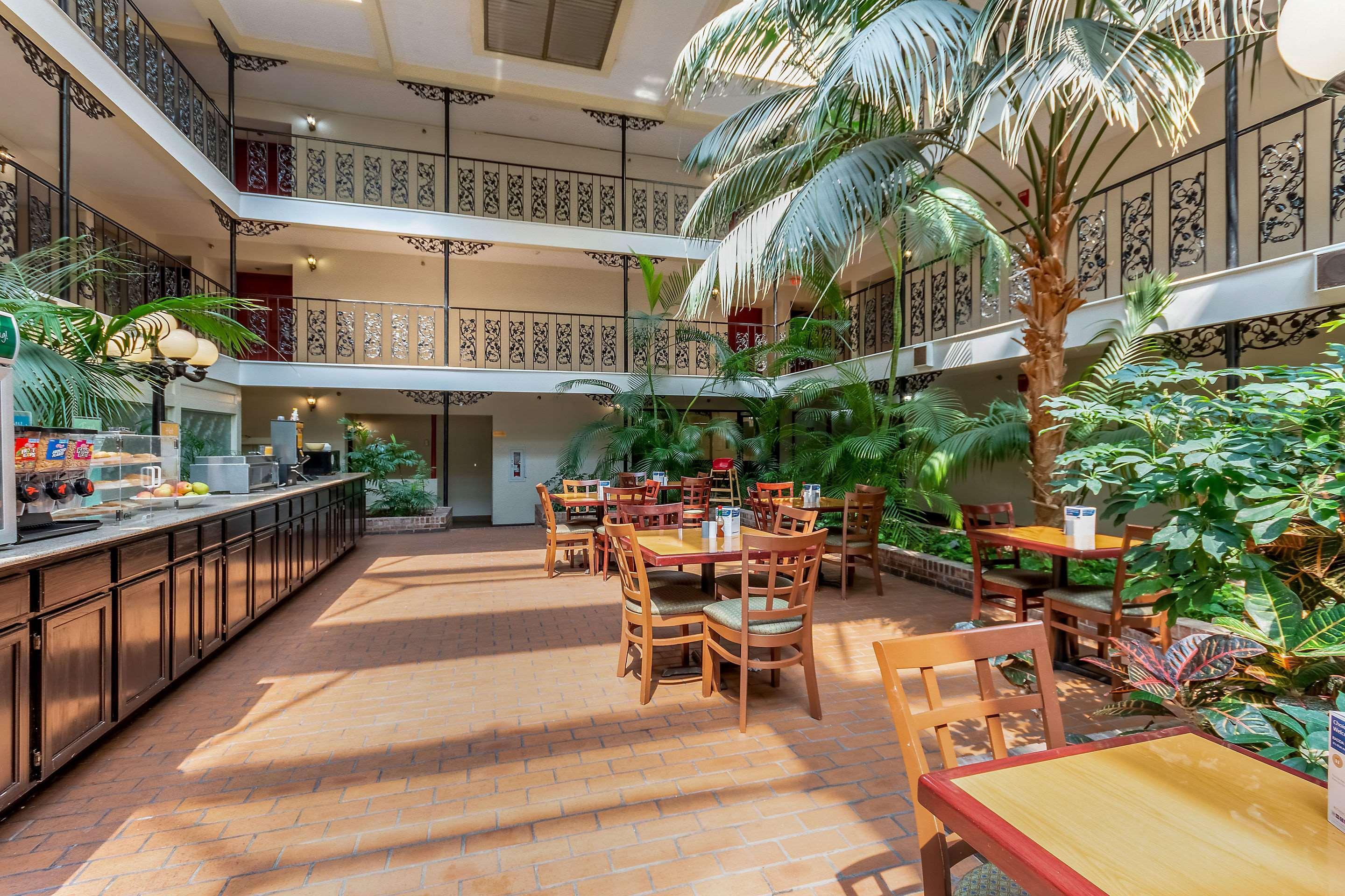 Coratel Plus Suites Wichita West Airport المظهر الخارجي الصورة